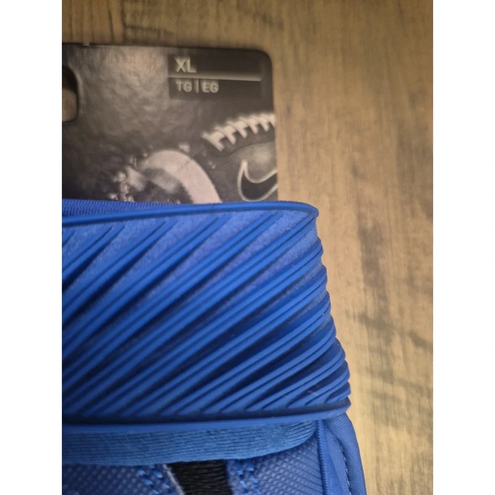 Nike Football D-TACK GLOVES Men's Size XL Blue Brand New